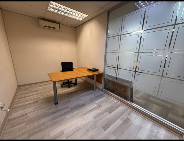 381M² OFFICE TO LET IN KILLARNEY